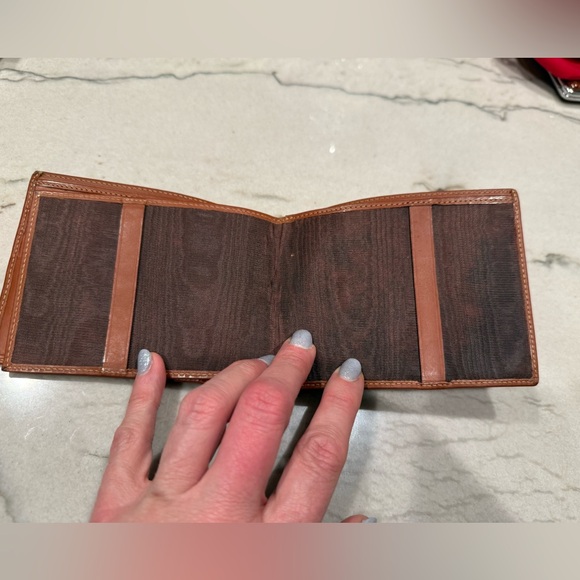 Authentic Brurberry Vintage Bifold Wallet in Haymarket Check - Picture 12 of 16